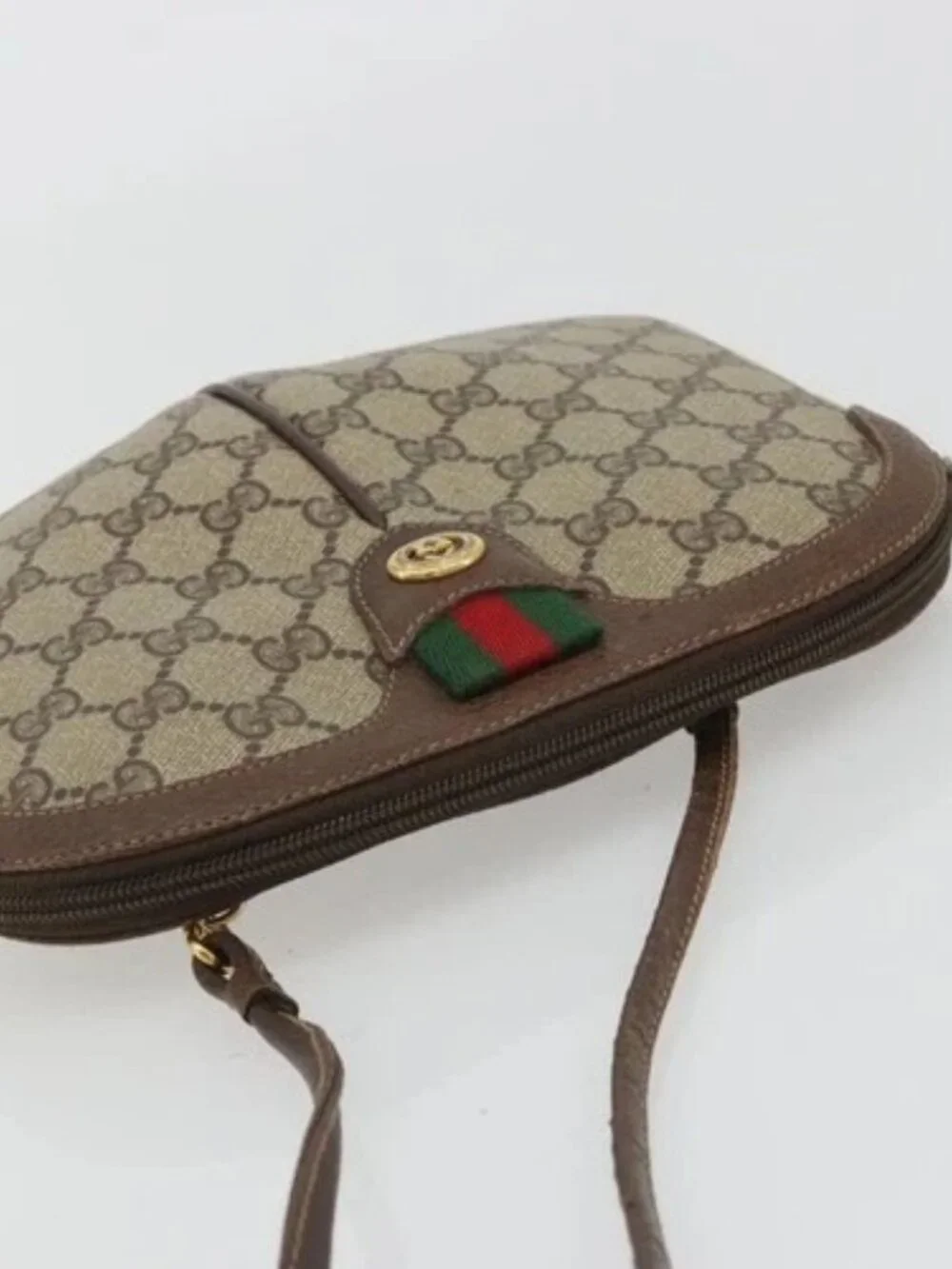 Gucci brand	gucci color	beige